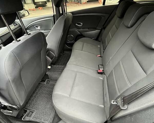 Чорний Рено Меган, об'ємом двигуна 1.46 л та пробігом 308 тис. км за 7500 $, фото 6 на Automoto.ua