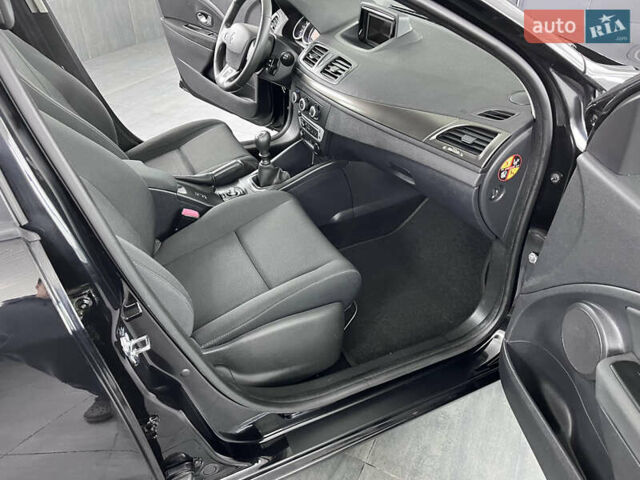 Чорний Рено Меган, об'ємом двигуна 1.6 л та пробігом 128 тис. км за 8900 $, фото 70 на Automoto.ua