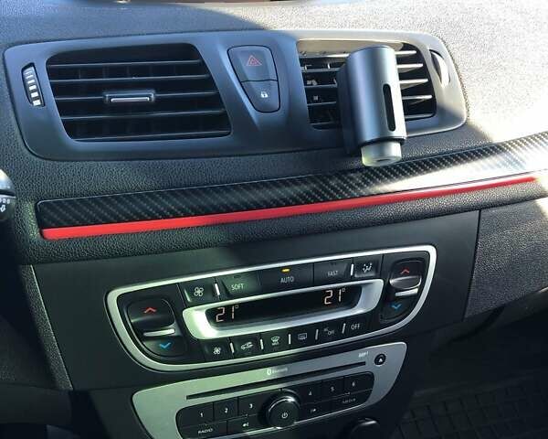 Черный Рено Меган, объемом двигателя 1.5 л и пробегом 259 тыс. км за 8300 $, фото 17 на Automoto.ua