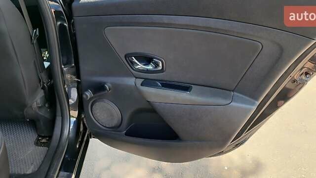 Черный Рено Меган, объемом двигателя 1.46 л и пробегом 306 тыс. км за 7000 $, фото 9 на Automoto.ua