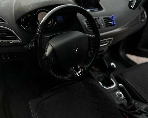 Черный Рено Меган, объемом двигателя 1.5 л и пробегом 282 тыс. км за 8500 $, фото 12 на Automoto.ua