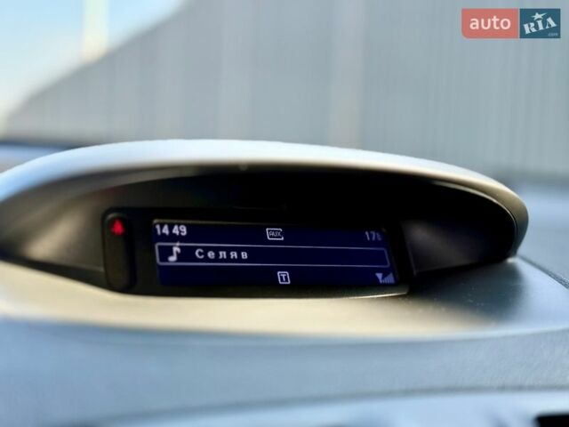 Черный Рено Меган, объемом двигателя 1.5 л и пробегом 248 тыс. км за 7499 $, фото 38 на Automoto.ua