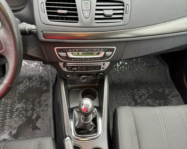 Черный Рено Меган, объемом двигателя 1.5 л и пробегом 101 тыс. км за 9499 $, фото 30 на Automoto.ua