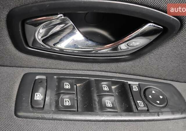 Черный Рено Меган, объемом двигателя 1.5 л и пробегом 231 тыс. км за 7700 $, фото 12 на Automoto.ua