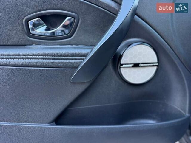 Черный Рено Меган, объемом двигателя 1.5 л и пробегом 255 тыс. км за 10650 $, фото 17 на Automoto.ua