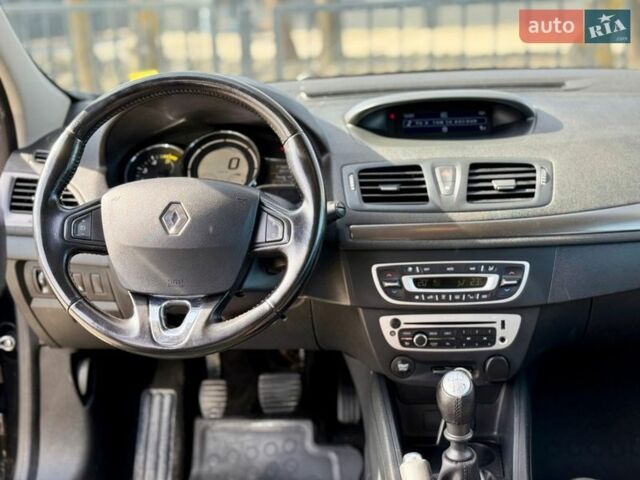 Чорний Рено Меган, об'ємом двигуна 1.5 л та пробігом 248 тис. км за 7949 $, фото 4 на Automoto.ua