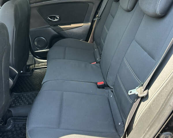 Чорний Рено Меган, об'ємом двигуна 1.46 л та пробігом 307 тис. км за 7950 $, фото 11 на Automoto.ua