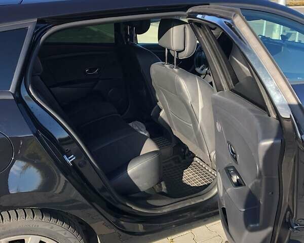 Черный Рено Меган, объемом двигателя 1.5 л и пробегом 259 тыс. км за 8300 $, фото 12 на Automoto.ua