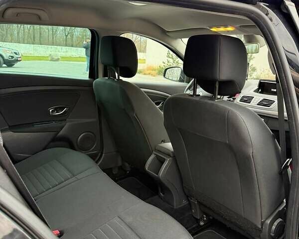 Черный Рено Меган, объемом двигателя 1.46 л и пробегом 233 тыс. км за 9500 $, фото 16 на Automoto.ua