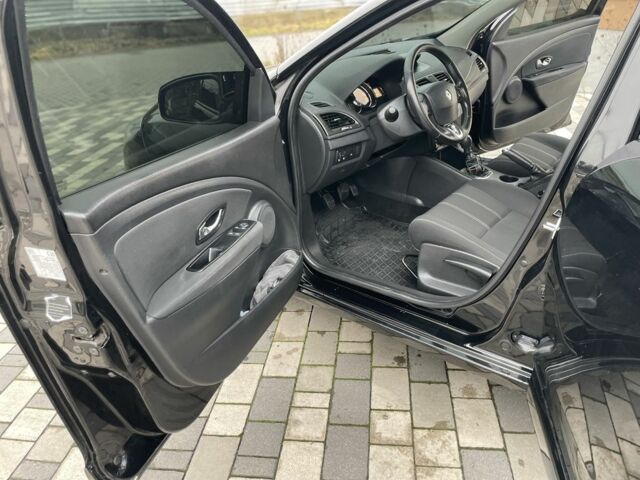 Черный Рено Меган, объемом двигателя 1.5 л и пробегом 294 тыс. км за 7999 $, фото 13 на Automoto.ua