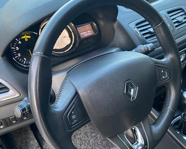 Черный Рено Меган, объемом двигателя 1.5 л и пробегом 202 тыс. км за 10860 $, фото 8 на Automoto.ua