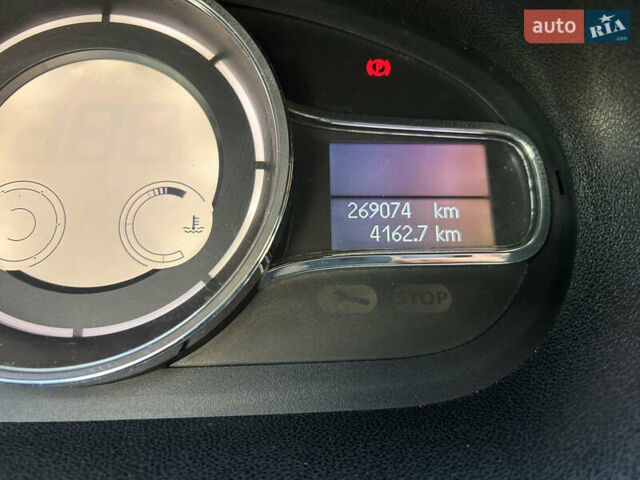 Черный Рено Меган, объемом двигателя 1.6 л и пробегом 269 тыс. км за 10200 $, фото 1 на Automoto.ua