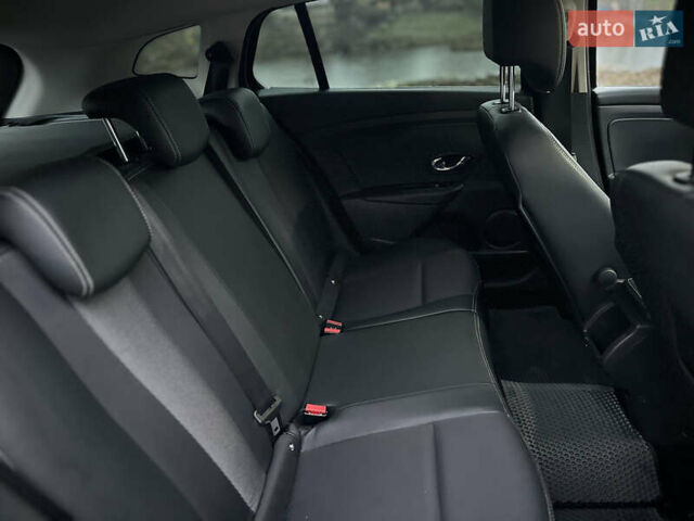 Черный Рено Меган, объемом двигателя 1.5 л и пробегом 276 тыс. км за 8700 $, фото 33 на Automoto.ua