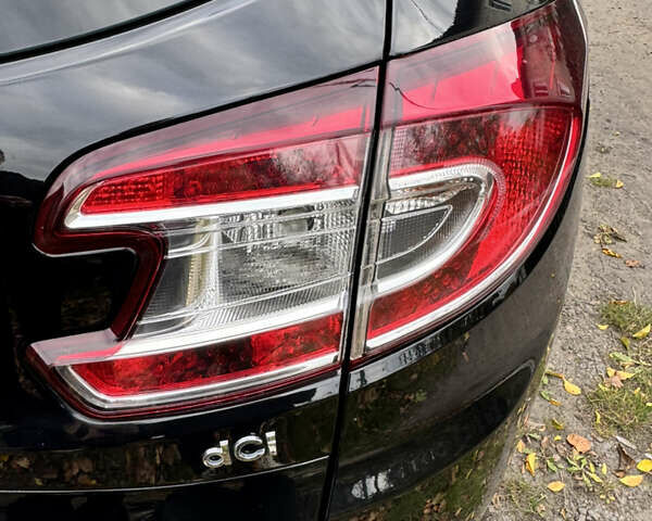 Черный Рено Меган, объемом двигателя 1.5 л и пробегом 207 тыс. км за 10900 $, фото 14 на Automoto.ua