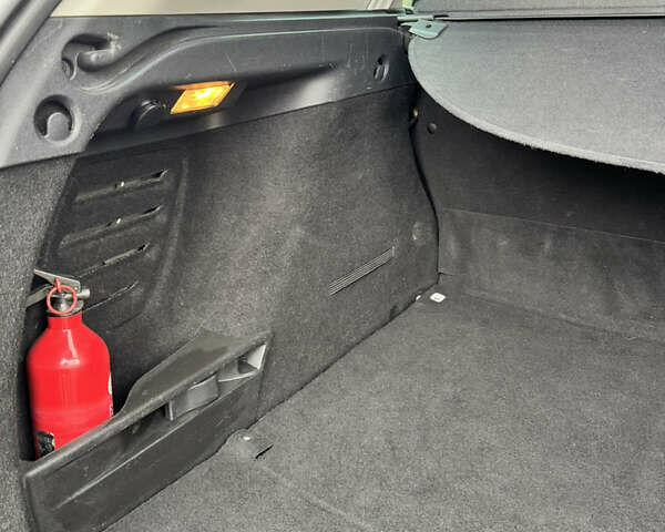 Черный Рено Меган, объемом двигателя 1.5 л и пробегом 207 тыс. км за 10900 $, фото 82 на Automoto.ua