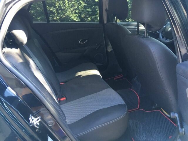 Чорний Рено Меган, об'ємом двигуна 1.5 л та пробігом 224 тис. км за 10000 $, фото 4 на Automoto.ua