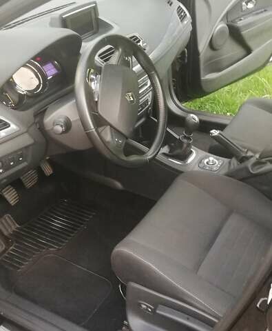 Черный Рено Меган, объемом двигателя 1.5 л и пробегом 260 тыс. км за 9500 $, фото 10 на Automoto.ua