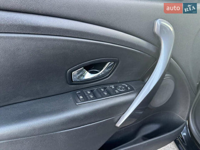 Чорний Рено Меган, об'ємом двигуна 1.46 л та пробігом 258 тис. км за 9200 $, фото 12 на Automoto.ua