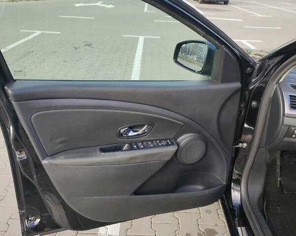 Черный Рено Меган, объемом двигателя 1.5 л и пробегом 340 тыс. км за 8500 $, фото 9 на Automoto.ua