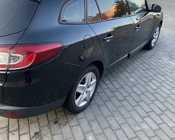 Черный Рено Меган, объемом двигателя 1.5 л и пробегом 202 тыс. км за 10860 $, фото 5 на Automoto.ua