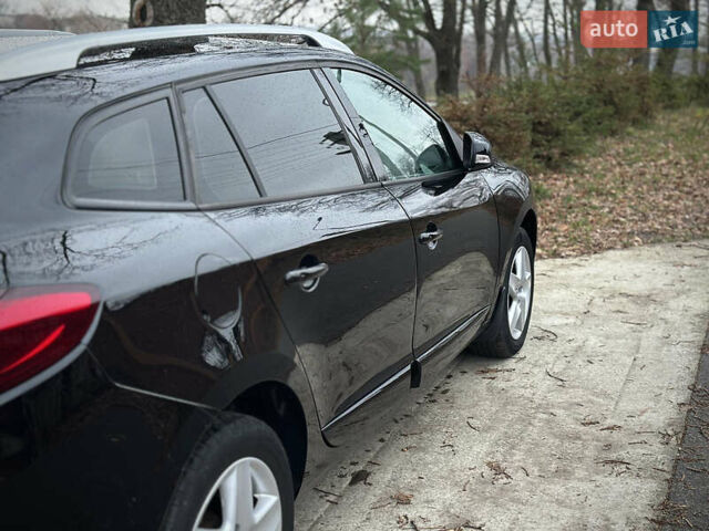 Черный Рено Меган, объемом двигателя 1.5 л и пробегом 276 тыс. км за 8700 $, фото 12 на Automoto.ua