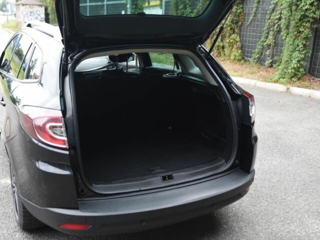 Черный Рено Меган, объемом двигателя 1.5 л и пробегом 194 тыс. км за 2500 $, фото 16 на Automoto.ua