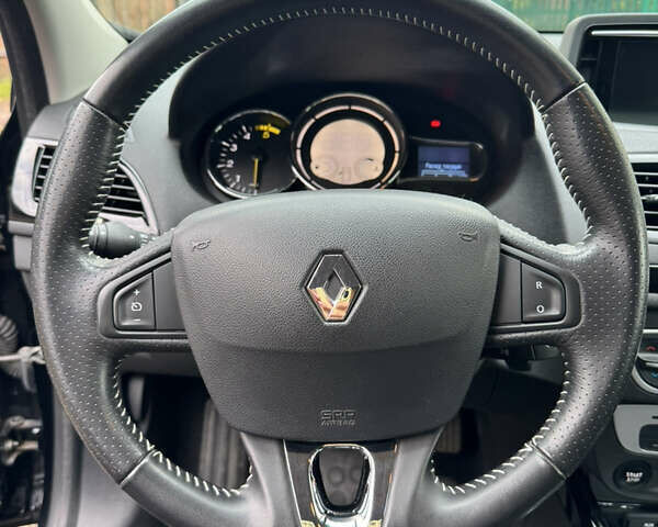 Черный Рено Меган, объемом двигателя 1.5 л и пробегом 207 тыс. км за 10900 $, фото 48 на Automoto.ua