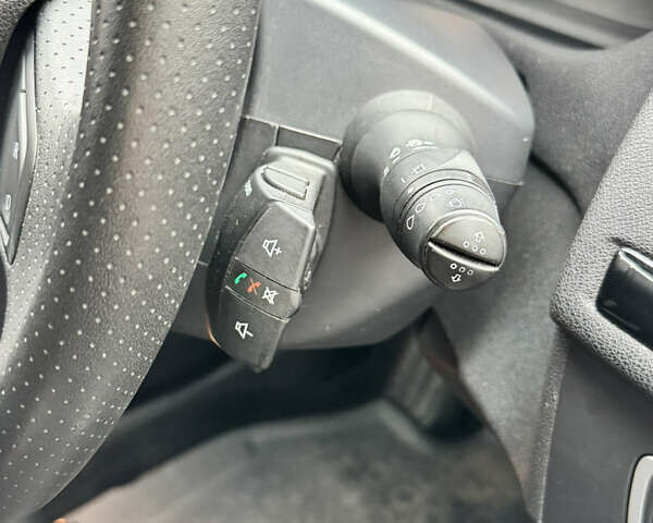 Черный Рено Меган, объемом двигателя 1.5 л и пробегом 207 тыс. км за 10900 $, фото 50 на Automoto.ua