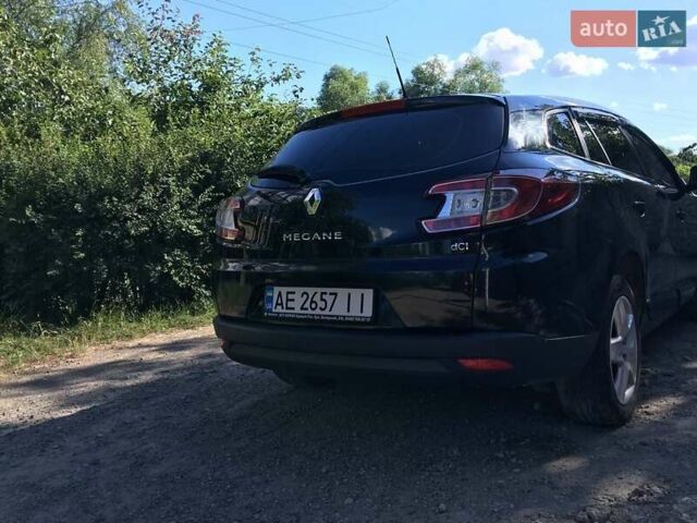 Рено Меган 2015 в Каменское - Днепродзержинск на Automoto.ua Черный Рено Меган, объемом двигателя 1.5 л и пробегом 224 тыс. км за 10000 $, фото 3 на Automoto.ua