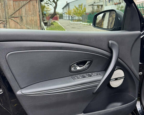 Черный Рено Меган, объемом двигателя 1.5 л и пробегом 207 тыс. км за 10900 $, фото 62 на Automoto.ua