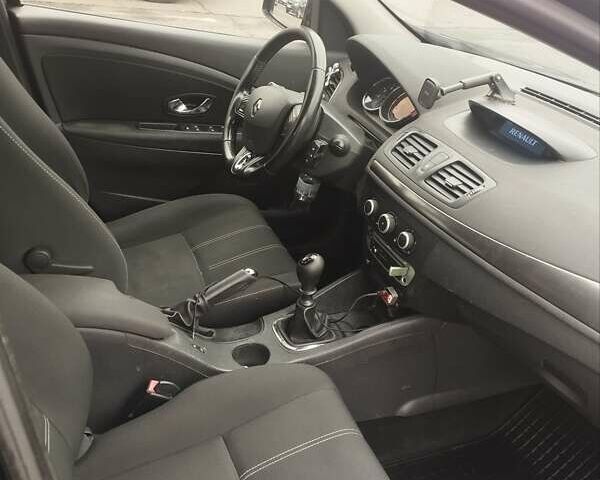 Чорний Рено Меган, об'ємом двигуна 1.6 л та пробігом 320 тис. км за 8600 $, фото 5 на Automoto.ua