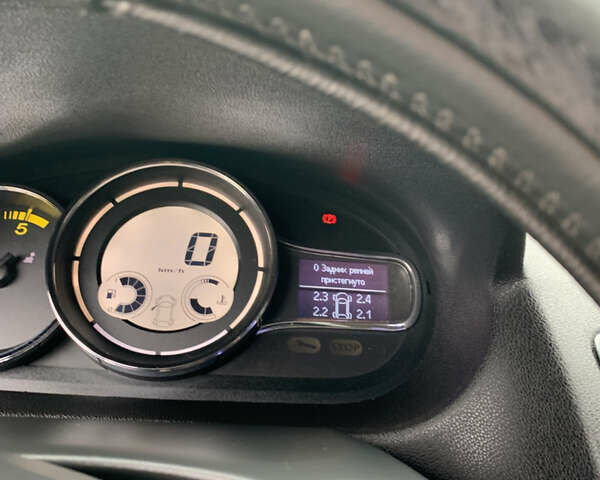 Черный Рено Меган, объемом двигателя 1.46 л и пробегом 244 тыс. км за 8999 $, фото 26 на Automoto.ua