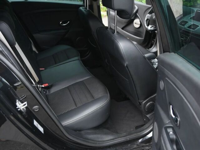 Черный Рено Меган, объемом двигателя 1.5 л и пробегом 194 тыс. км за 2500 $, фото 12 на Automoto.ua