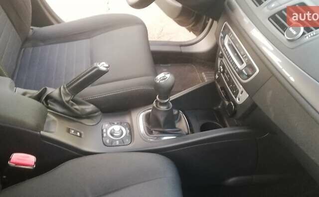 Черный Рено Меган, объемом двигателя 1.5 л и пробегом 260 тыс. км за 9500 $, фото 2 на Automoto.ua