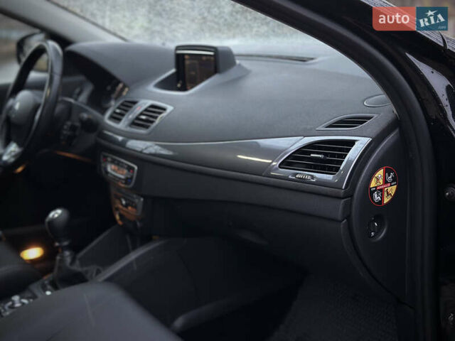 Черный Рено Меган, объемом двигателя 1.5 л и пробегом 276 тыс. км за 8700 $, фото 36 на Automoto.ua