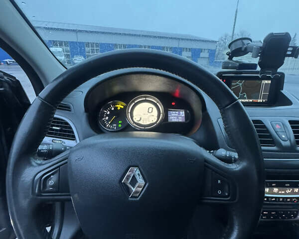 Чорний Рено Меган, об'ємом двигуна 1.5 л та пробігом 231 тис. км за 9300 $, фото 15 на Automoto.ua