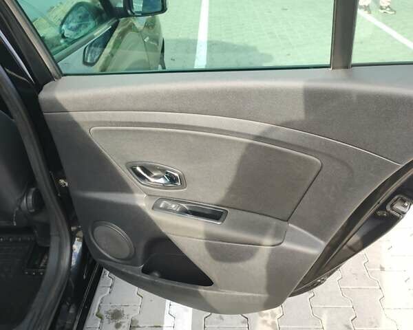 Черный Рено Меган, объемом двигателя 1.5 л и пробегом 340 тыс. км за 8500 $, фото 14 на Automoto.ua