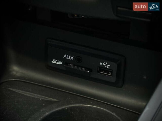 Черный Рено Меган, объемом двигателя 1.5 л и пробегом 276 тыс. км за 8700 $, фото 39 на Automoto.ua