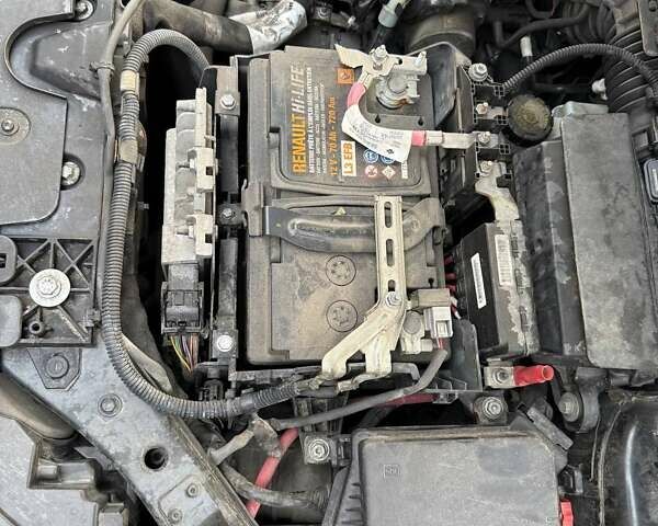 Чорний Рено Меган, об'ємом двигуна 1.46 л та пробігом 160 тис. км за 4000 $, фото 21 на Automoto.ua