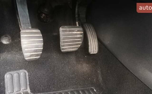 Черный Рено Меган, объемом двигателя 1.5 л и пробегом 260 тыс. км за 9500 $, фото 4 на Automoto.ua