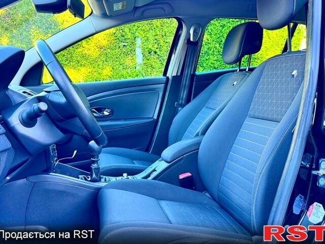 Черный Рено Меган, объемом двигателя 1.5 л и пробегом 189 тыс. км за 2600 $, фото 4 на Automoto.ua