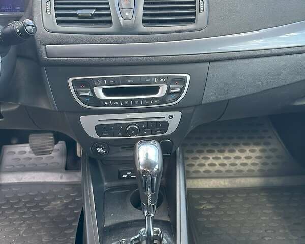 Черный Рено Меган, объемом двигателя 1.5 л и пробегом 224 тыс. км за 8700 $, фото 9 на Automoto.ua