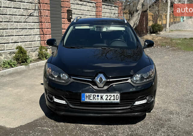 Черный Рено Меган, объемом двигателя 1.46 л и пробегом 258 тыс. км за 8300 $, фото 4 на Automoto.ua