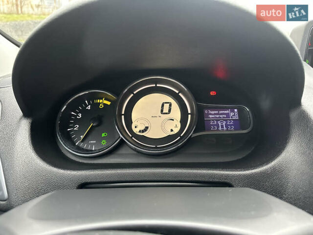 Черный Рено Меган, объемом двигателя 1.46 л и пробегом 176 тыс. км за 9300 $, фото 18 на Automoto.ua