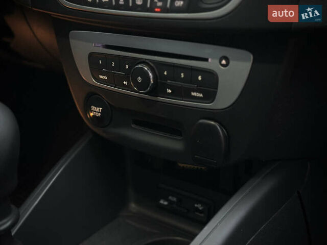 Черный Рено Меган, объемом двигателя 1.5 л и пробегом 276 тыс. км за 8700 $, фото 40 на Automoto.ua
