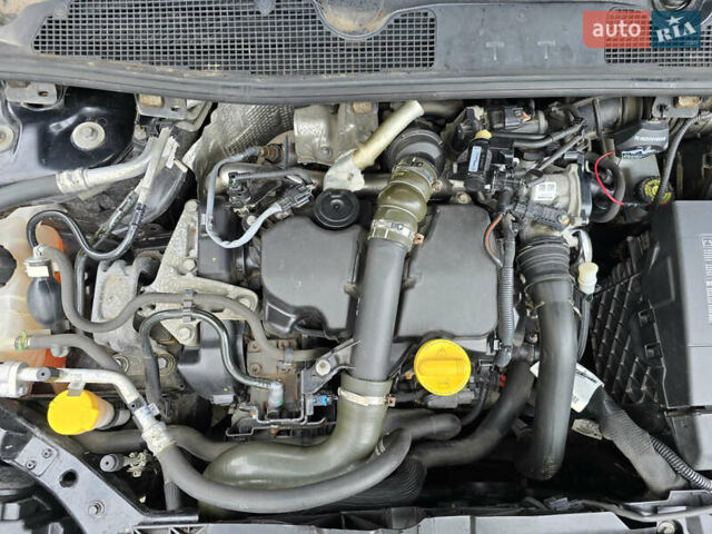 Черный Рено Меган, объемом двигателя 1.5 л и пробегом 207 тыс. км за 10900 $, фото 91 на Automoto.ua