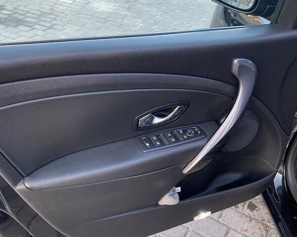 Черный Рено Меган, объемом двигателя 1.5 л и пробегом 202 тыс. км за 10860 $, фото 9 на Automoto.ua