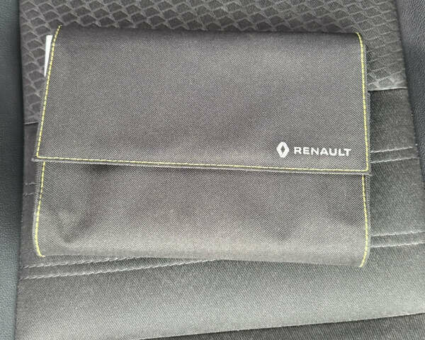 Черный Рено Меган, объемом двигателя 1.5 л и пробегом 207 тыс. км за 10900 $, фото 93 на Automoto.ua