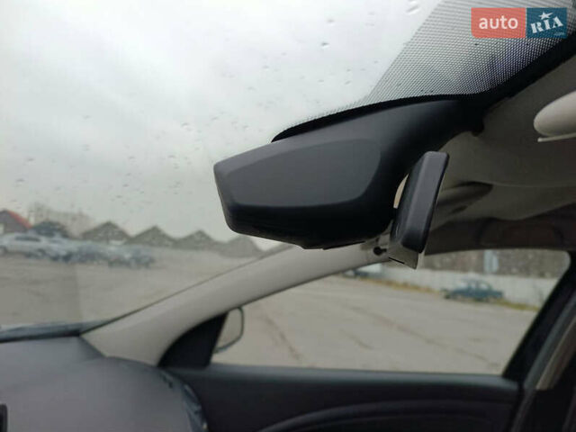 Черный Рено Меган, объемом двигателя 1.5 л и пробегом 242 тыс. км за 9500 $, фото 20 на Automoto.ua