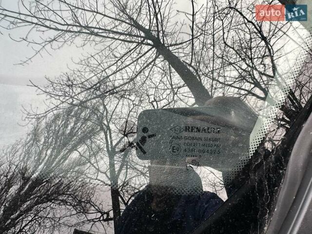 Черный Рено Меган, объемом двигателя 1.46 л и пробегом 290 тыс. км за 8700 $, фото 4 на Automoto.ua